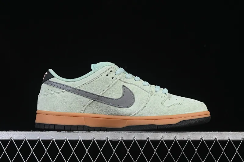 All categories Nk SB Dunk series Nk SB Dunk Low low-top sneakers Nike SB Dunk Low "Verdugo Mountain" mint green SB low-top casual sneakers HQ1626-300